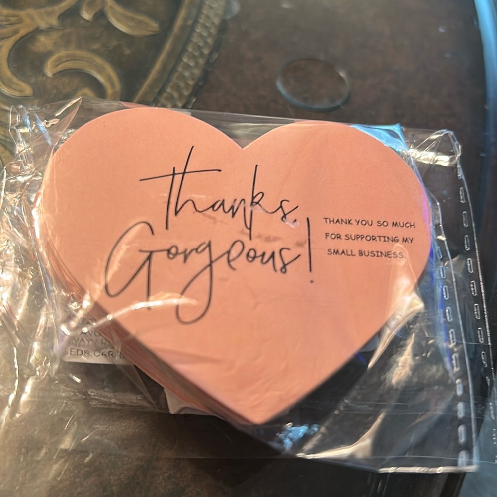 New Heart-Shaped Thank You Gorgeous Cards - Picture 2 of 3